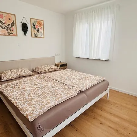 Triple-a - Near Stuttgart And Karlsruhe Apartment